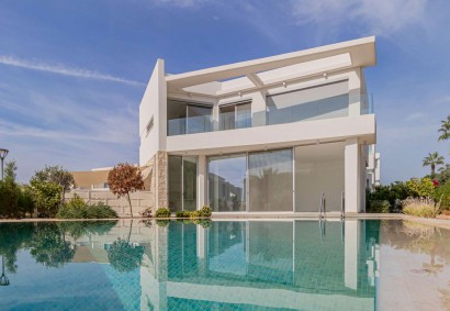 Pegeia - Coral Bay Отдельная Вилла На продажу | SY11913